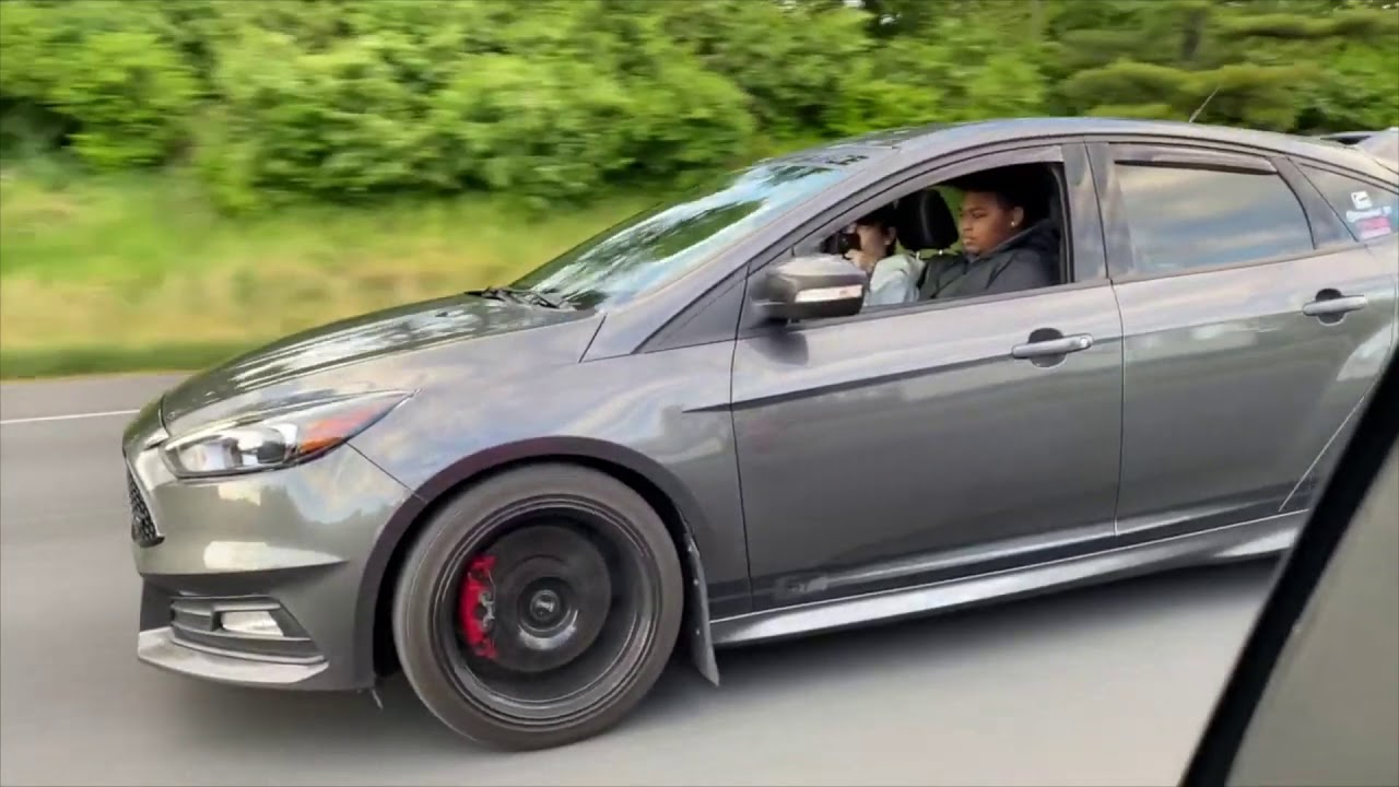 Focus ST races every car VS the world