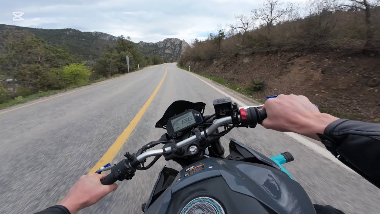 Yamaha MT 25 (AKRAPOVİ&Ccedil; & mountain road driving ) {4k}