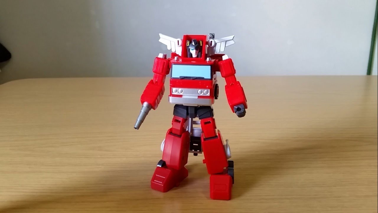 Mech Fans Toys MFT 45 - Fire Engine a.k.a. Transformers G1 Inferno