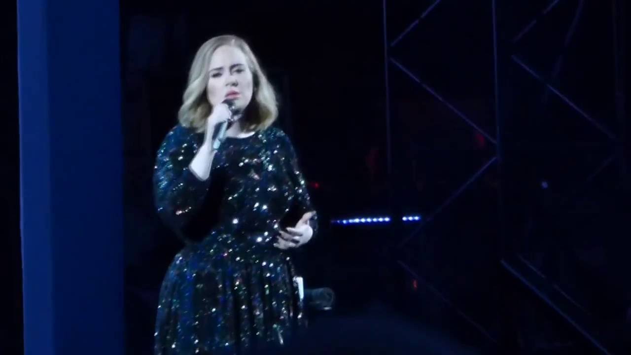 Adele Live at the Arena (Verona 28.05.2016) 02 Hometown Glory