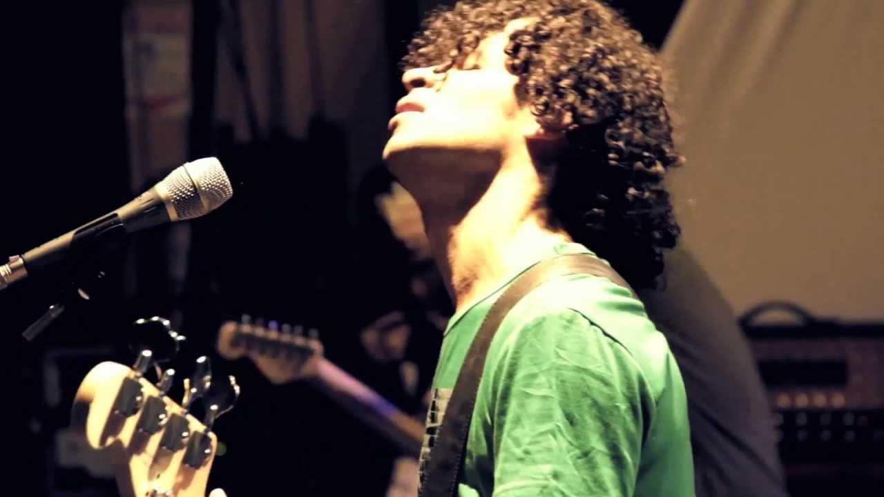 MILTON REALES - La Torre de los Cien HD (Video Oficial).mov