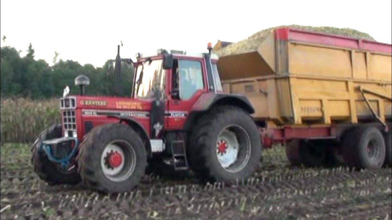 Maïs 2014 | Hele mooie International 1455XL (Fluitje) | Claas Jaguar 840 | Case IH MX | Corn harvest