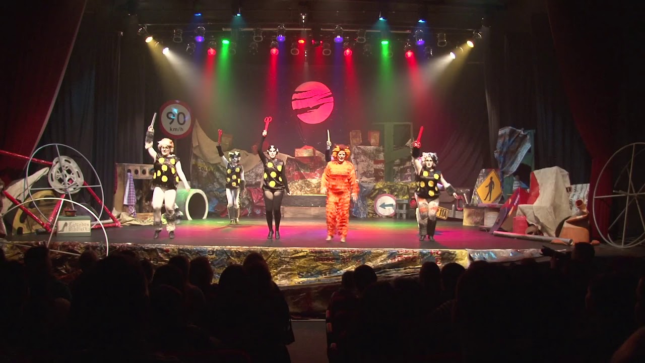 Releitura do musical Cats - Karen Pécora (2014)