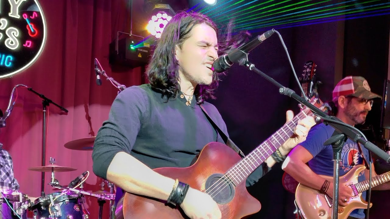 Pino Farina Band - Where The Streets Have No Name - Jonny Cab's, Burr Ridge, IL. 1-31-26