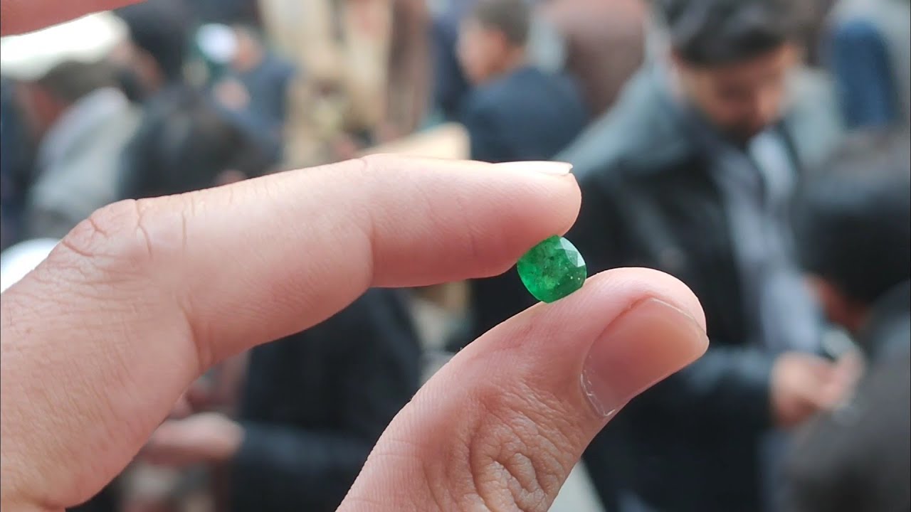 Playing with World's Most Luxury Gemstones in Pakistan 💎