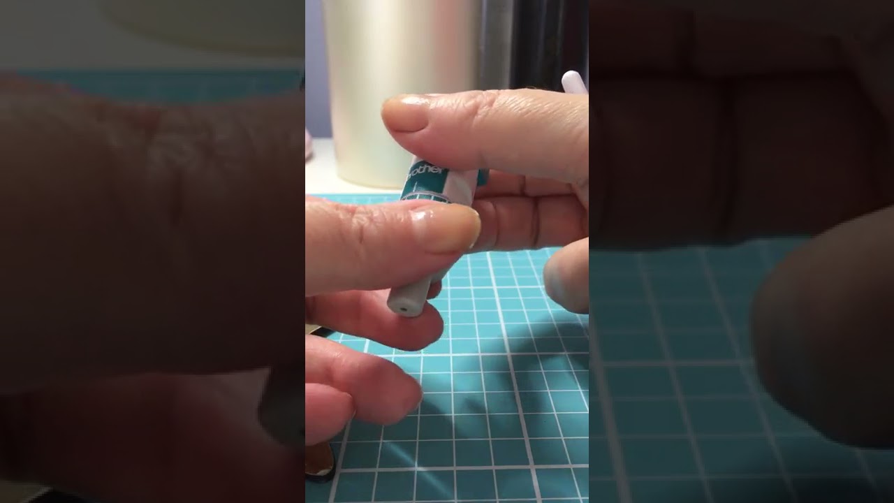 Self adhesive vinyl  & the ScanNcut   part 1 CUTTING
