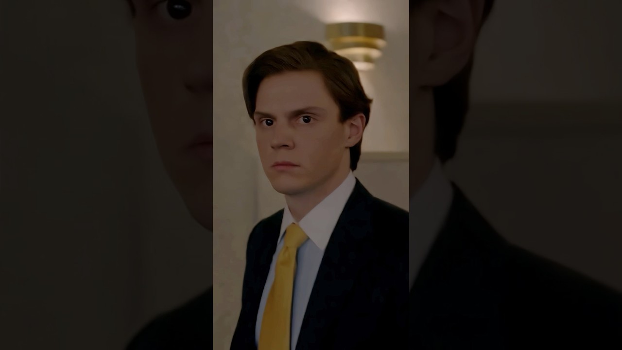 Evan Peters / Stan fights with the boss #evanpeters #jamesvanderbeek #shorts