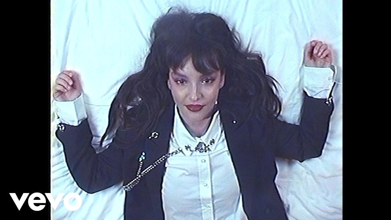 Lauren Mayberry - Crocodile Tears (Visualiser)