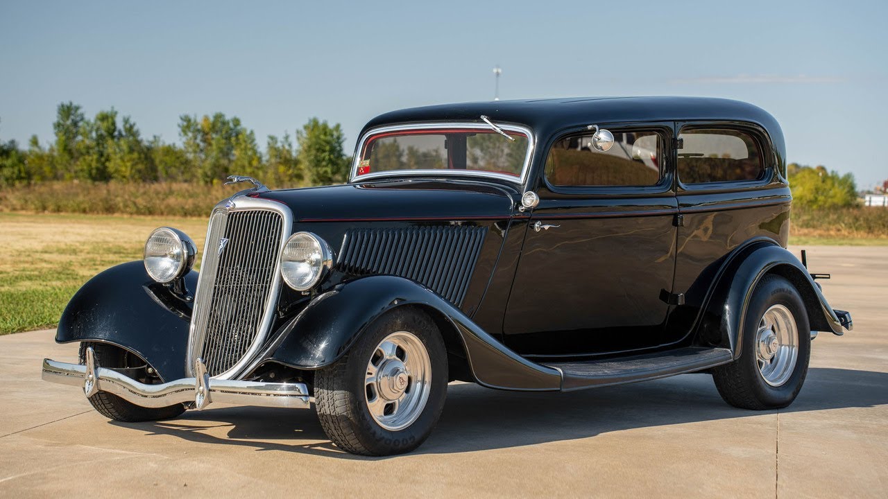 1934 Ford Model 40 Tudor Sedan Hot Rod 350ci V8 Walk-around Video