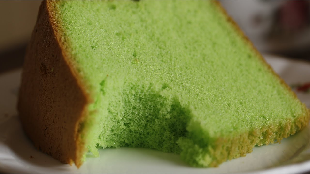 RESEP CHIFFON PANDAN KLASIK | SUPER LEMBUT DAN AROMA PANDANNYA TIDAK LANGU