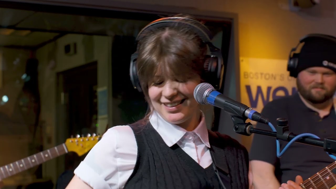 Kerrin Connolly - Wicked Local Wednesday: Live in Studio 889