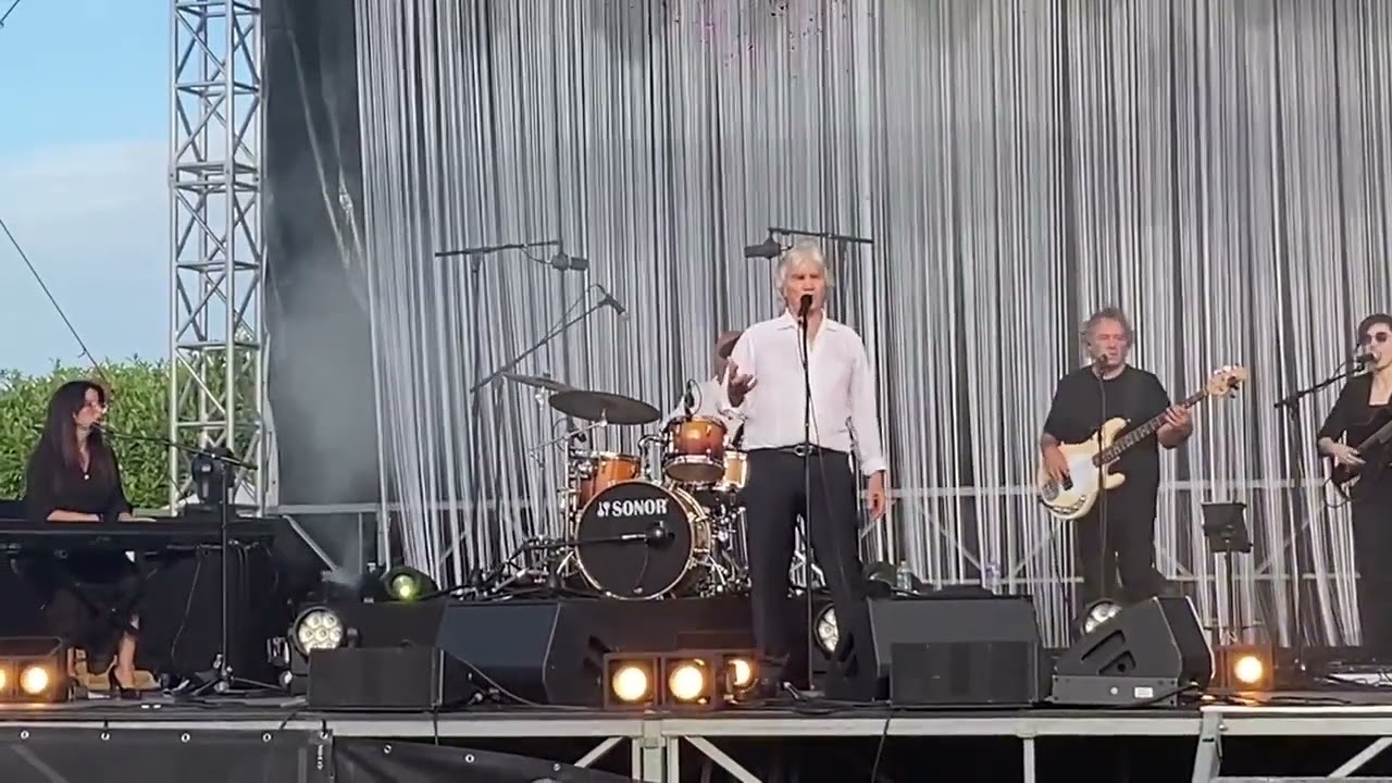 Concert de Daniel Guichard à la foire de Barbezieux le 31 Aout 2024.  Le Gitan