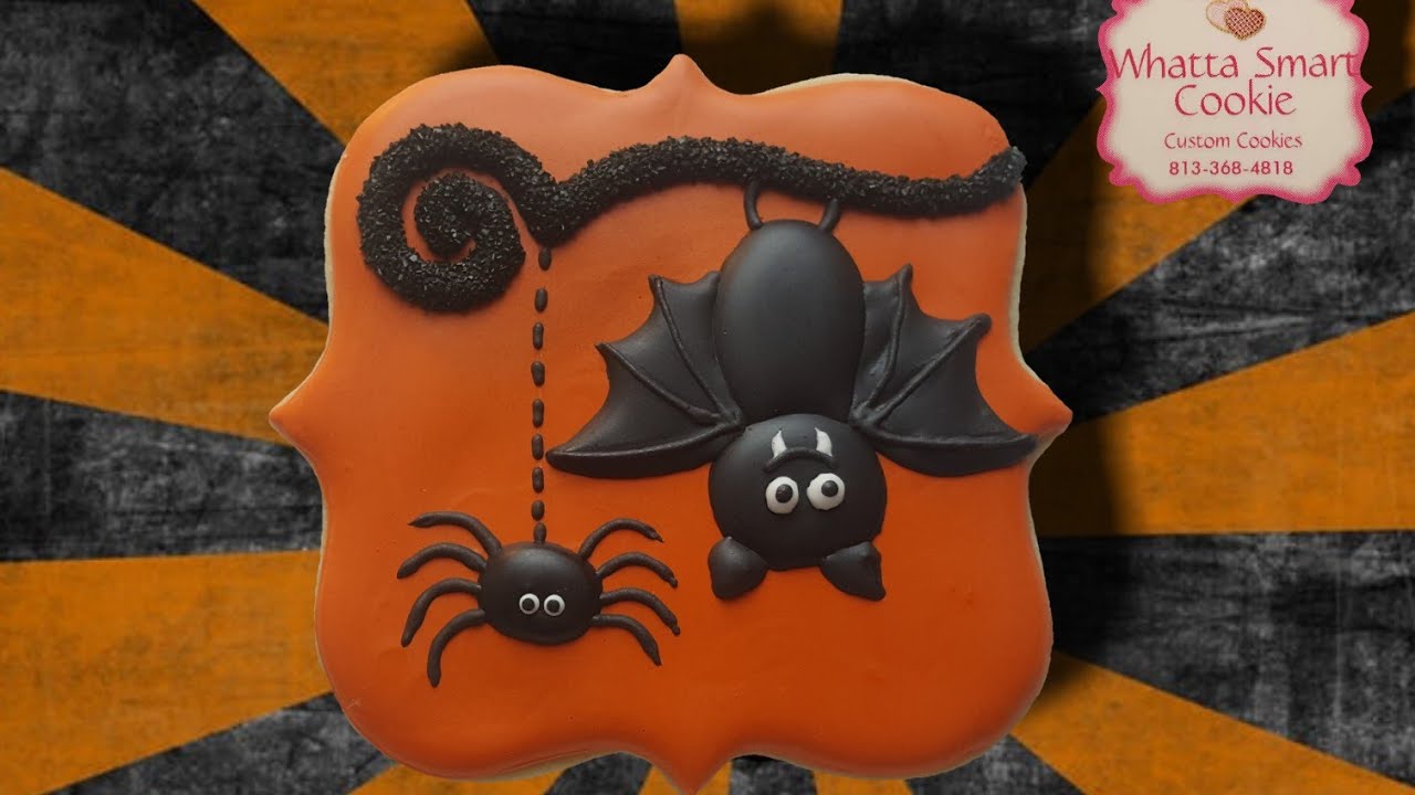 How to decorate adorable bat spider cookies.