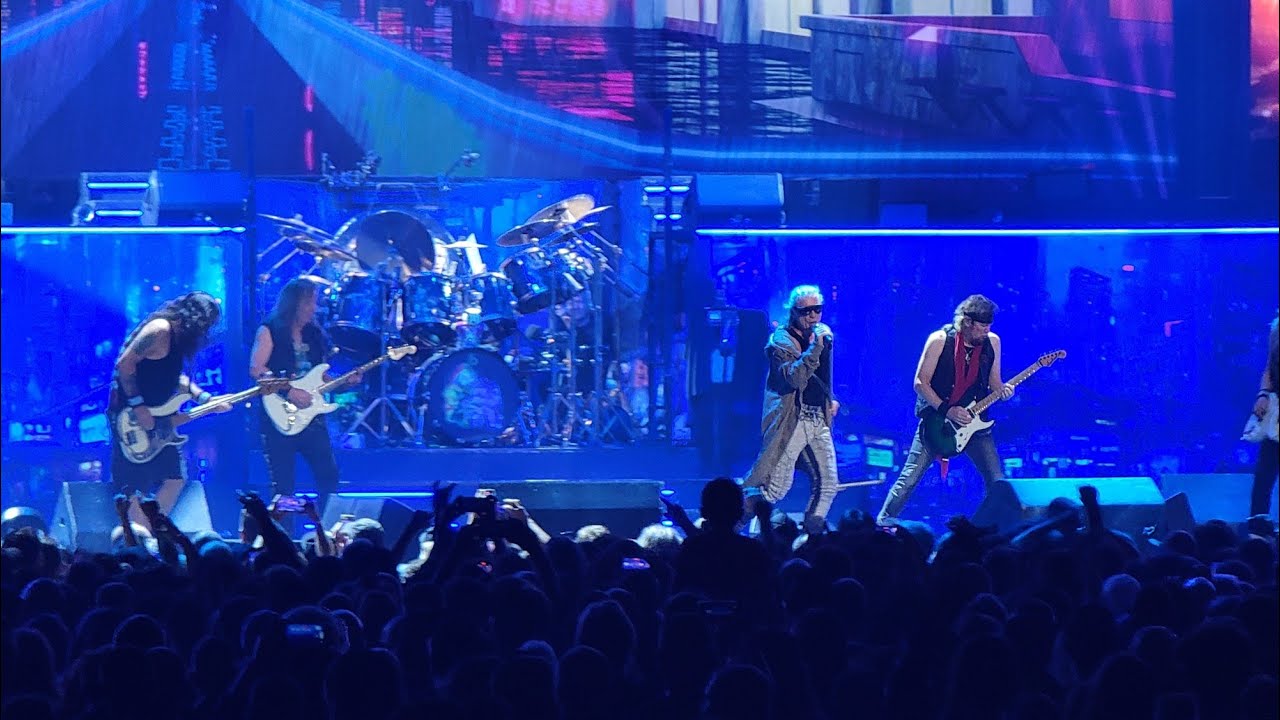Iron Maiden Caught Somewhere In Time [LIVE] w/ Doctor Doctor - Blade Runner Intro - Vancouver Canada