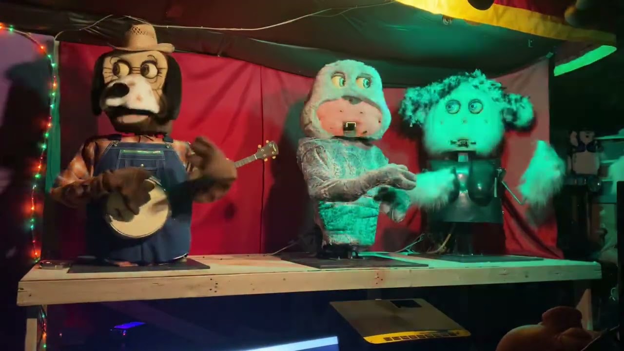 Chuck E Cheese Animatronic Update!