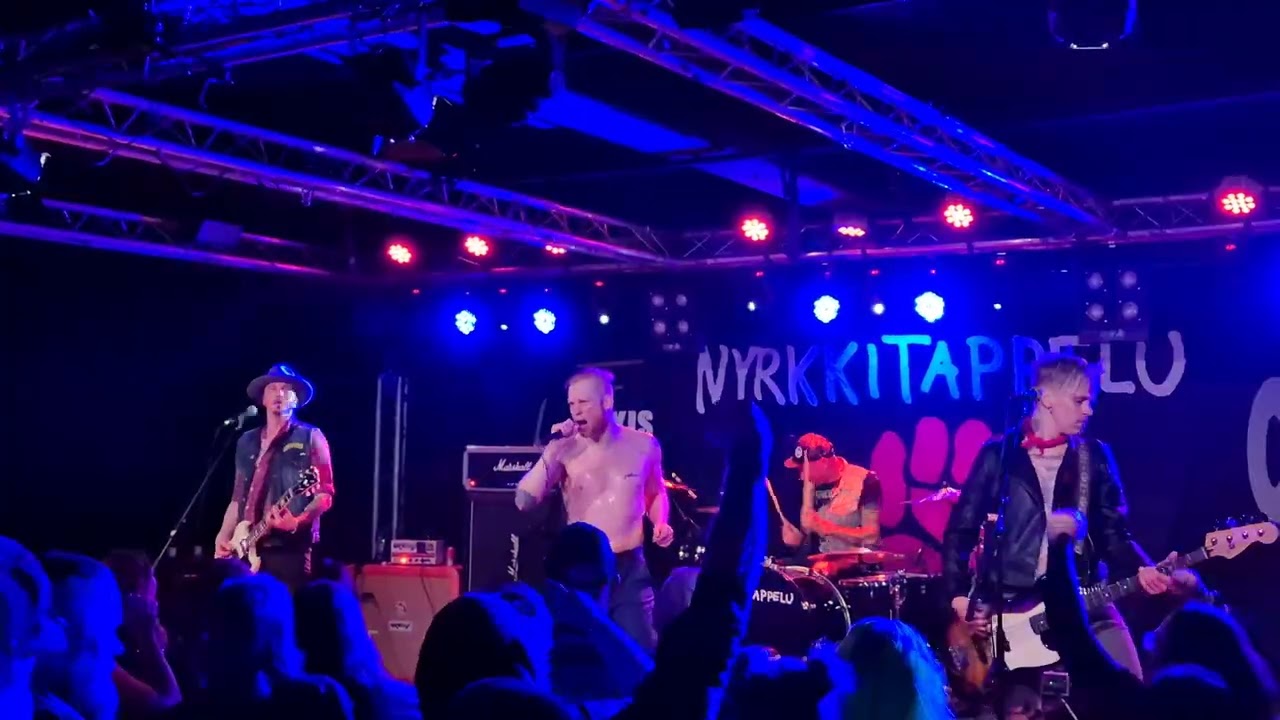 Nyrkkitappelu - Voi Pyhä Äiti Nyt Mennään