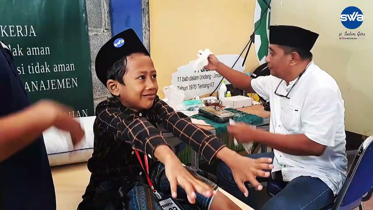 Khitanan Massal PT Swabina Gatra tahun 2023 Sebagai Implementasi kepedulian pada Masyarakat sekitar