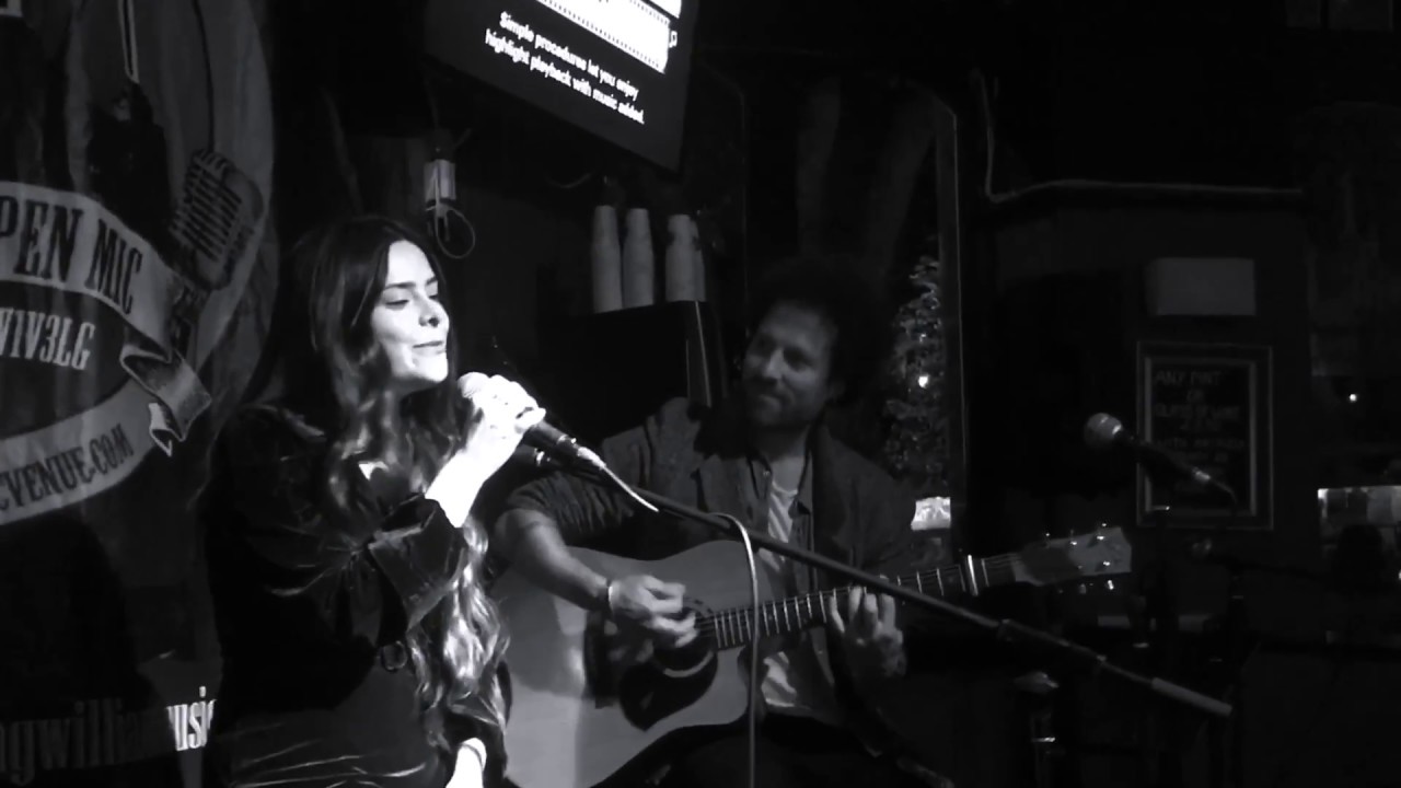 DreamTaun, Despacito Mashup - Ekaterine Live in London