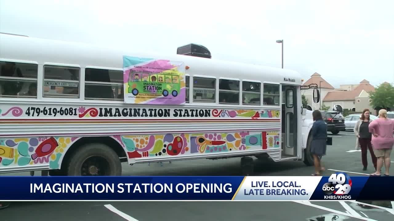 Nonprofit mobile art studio opens in Rogers