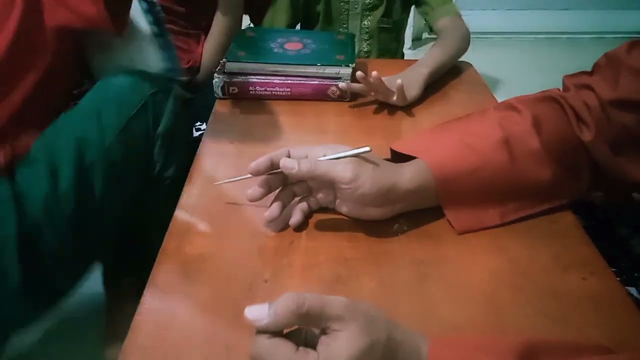 Anak belajar Ngaji IQRO 