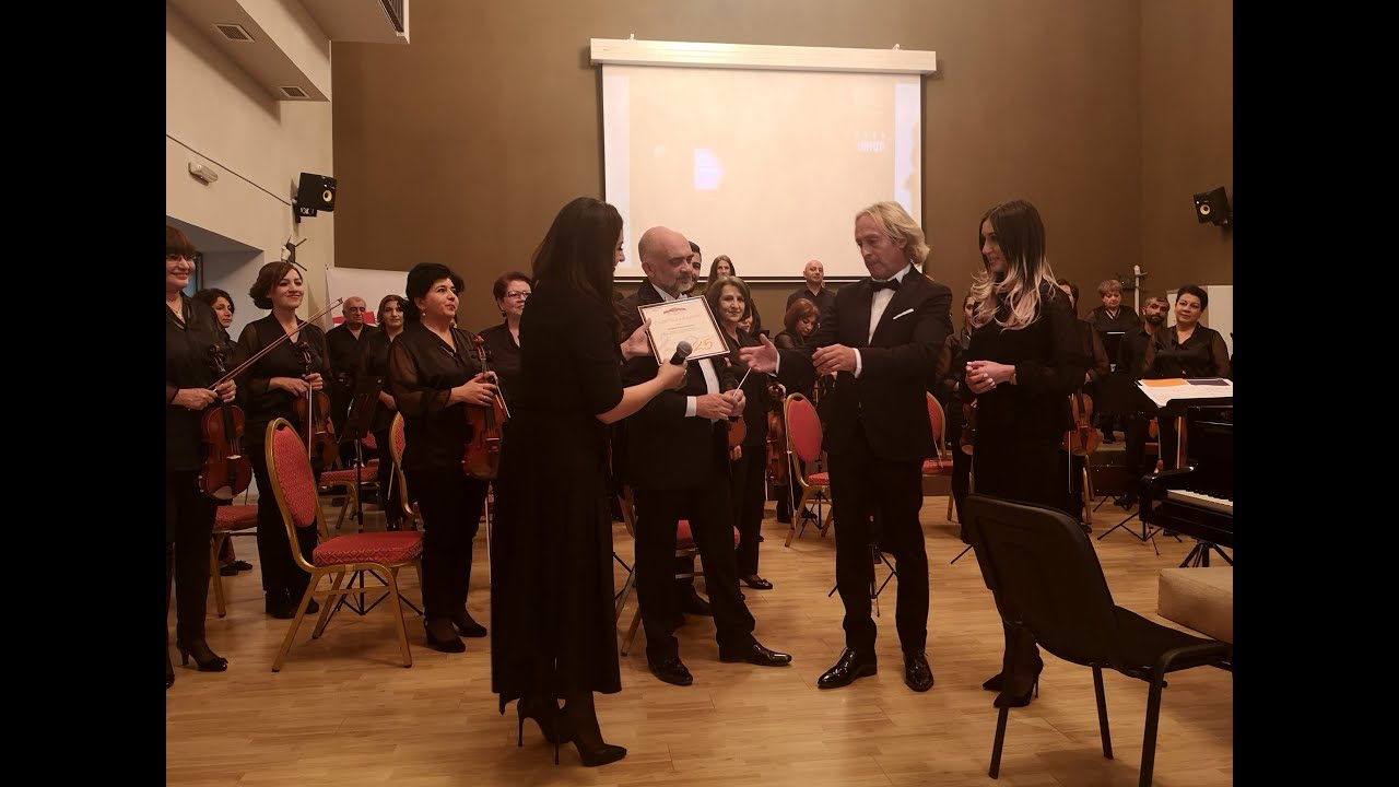 ANTONIO CONSALES & the Armenian Gyumri Symphony Orchestra: ENNIO MORRICONE 
