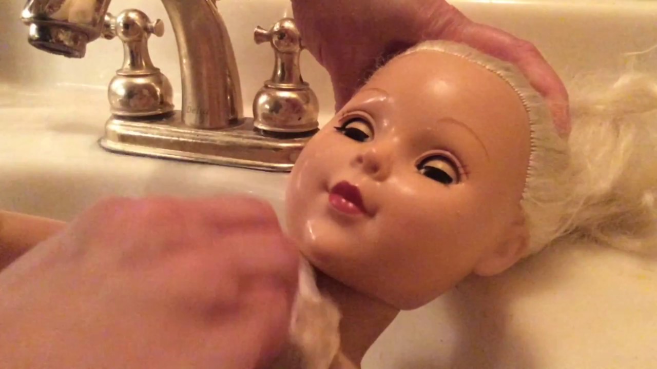 Fixing A Madam Alexander 18 Inch Doll (Adult Doll Collector)