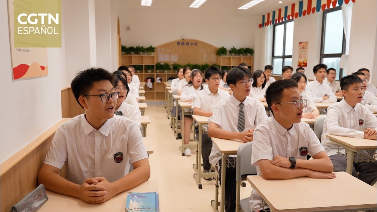 Una escuela en Chengdu ofrece el español como asignatura para mejorar competitividad de estudiantes