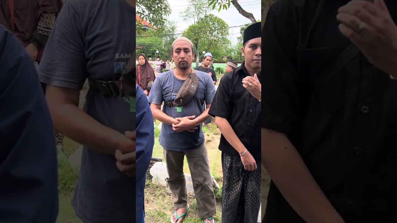 مقبرة للمسلمين في جزيرة بالي إندونيسيا 