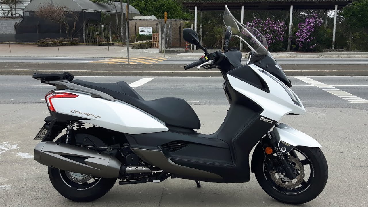Rodolfinho da Z- Testando Kymco Downtown 300i.