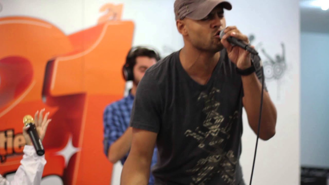Nicole Cherry feat. Mohombi - Vive La Vida (LIVE @ RADIO 21)