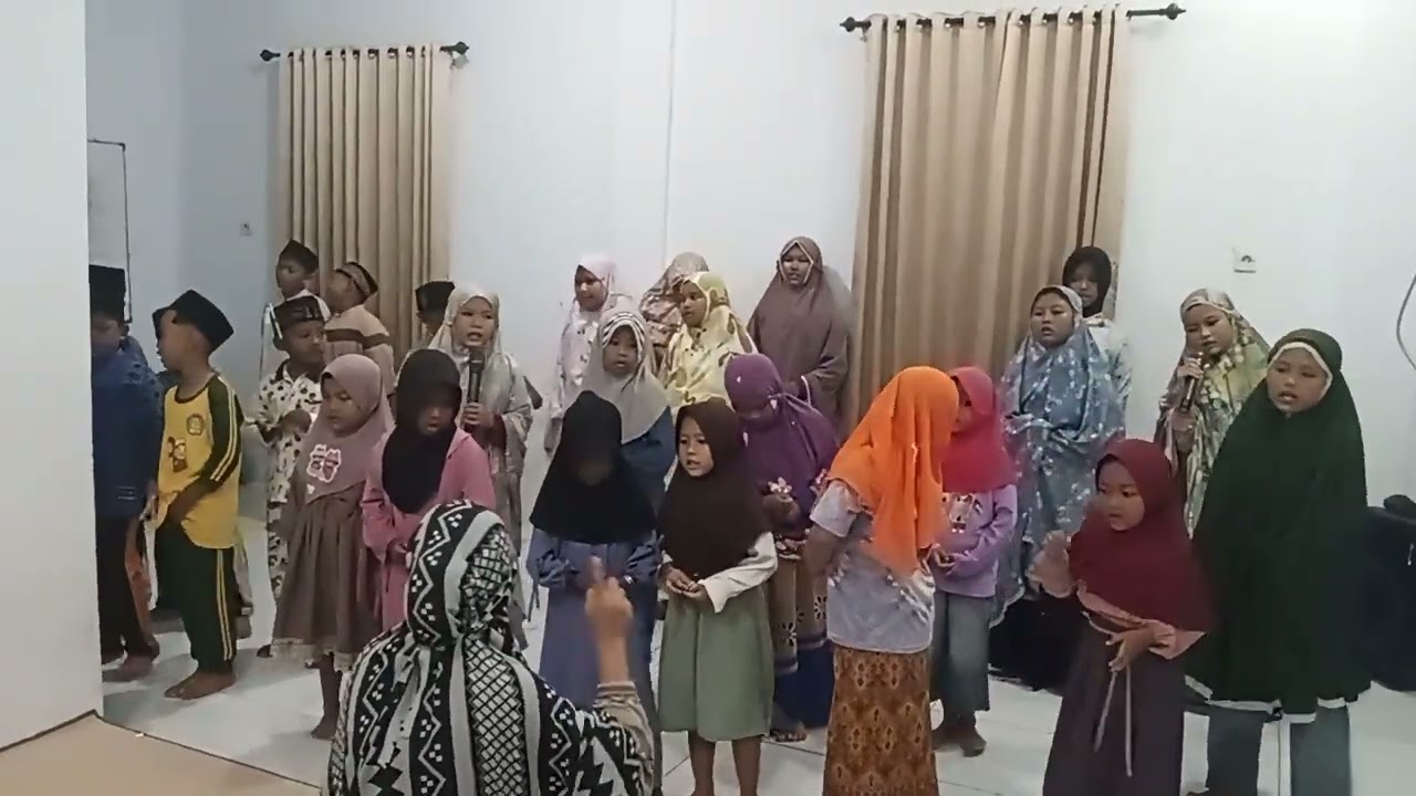 Si kembar lagi latihan 