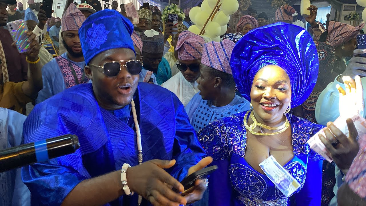 ODUNLADE ADEKOLA GREETS ABU ABEL, BOLANLE NINALOWO, FEMI ADEBAYO AND OTHERS AT CUTE ABIOLA’S PARTY