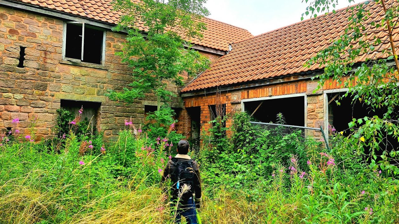 Exploring Abandoned Mega Hidden Farm Estate - Sheffield - Abandoned Places | Abandoned Places UK