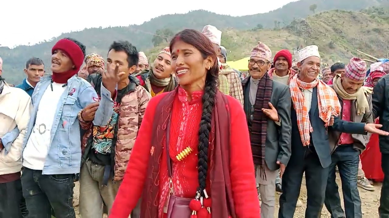 सायल २ शिरमा मष्टामाण्डौं जाँतमा कलाकार बिर्ख बहादुर साँयर र तुलक्षी बुढा बिच भएको लाइभ डेउडा हेरौं 