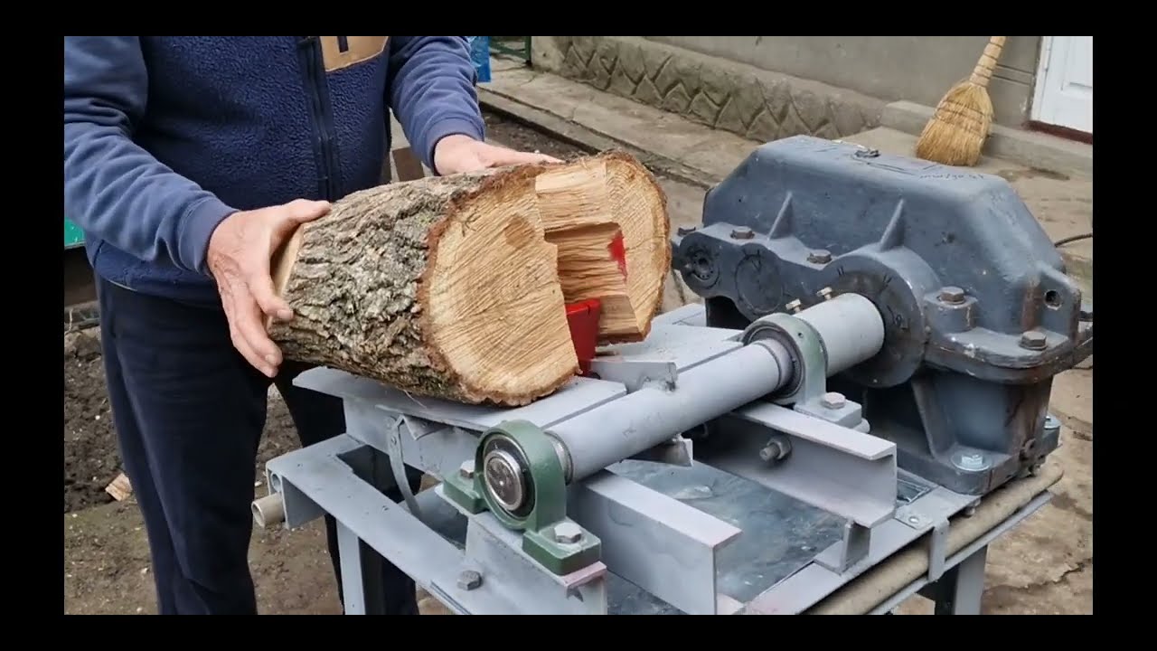 Wood spliter, Moldova 2024. Despicator lemne. дровокол .