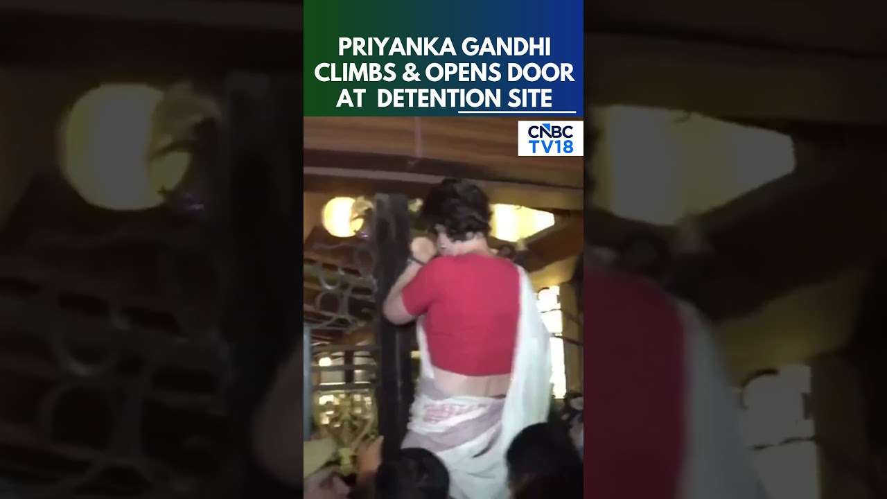 THE MOMENT: Priyanka Gandhi Climbs Gate At Kingsway Camp Detention Site | N18S
