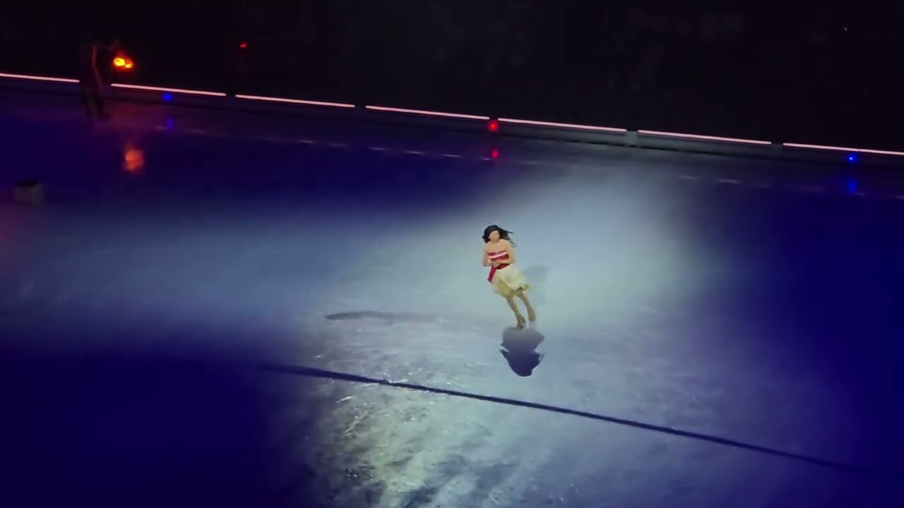 Fire dance on Dianey on Ice #Disney #moana #moana2 #maui #disneyonice 