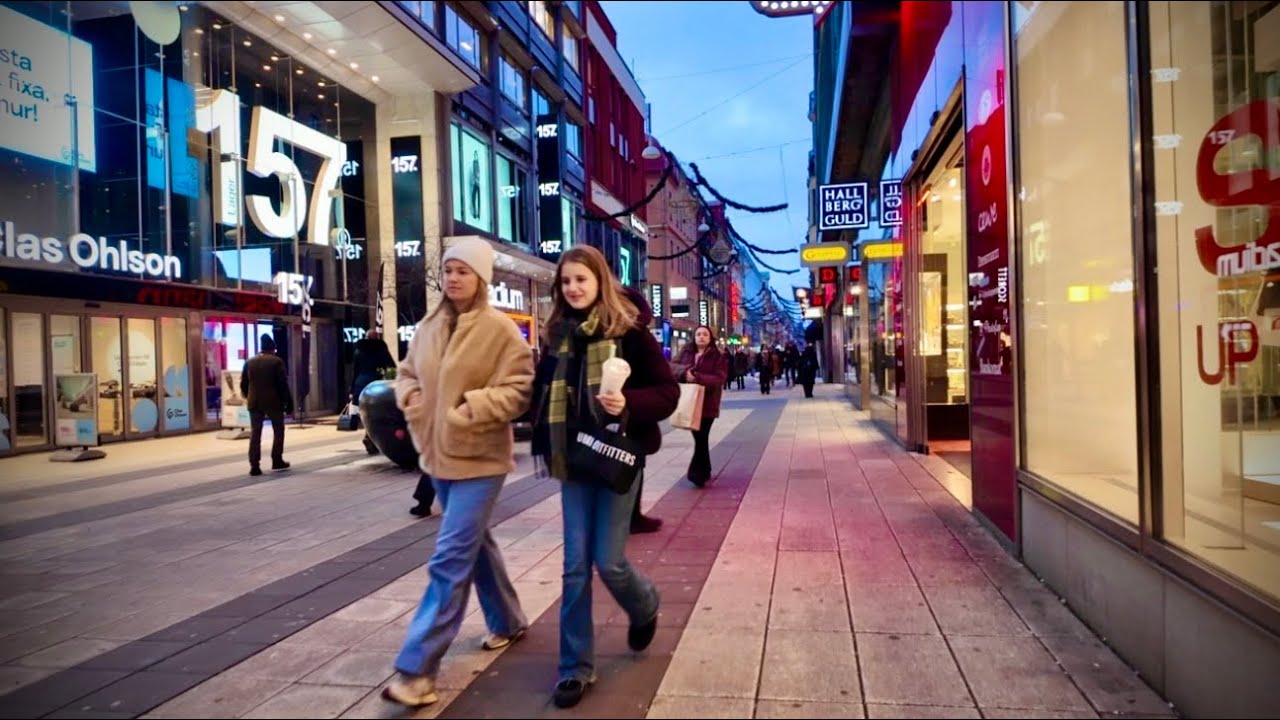 Stockholm Twilight Walk 🇸🇪 | After-Work Rush on Drottninggatan → Dalagatan (4K)