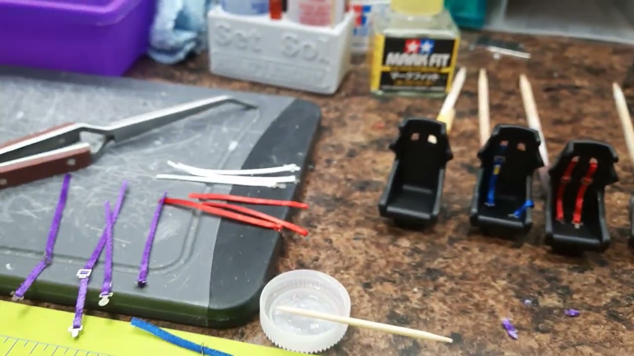 How I do seat belts for my models ( Ford GT Build )