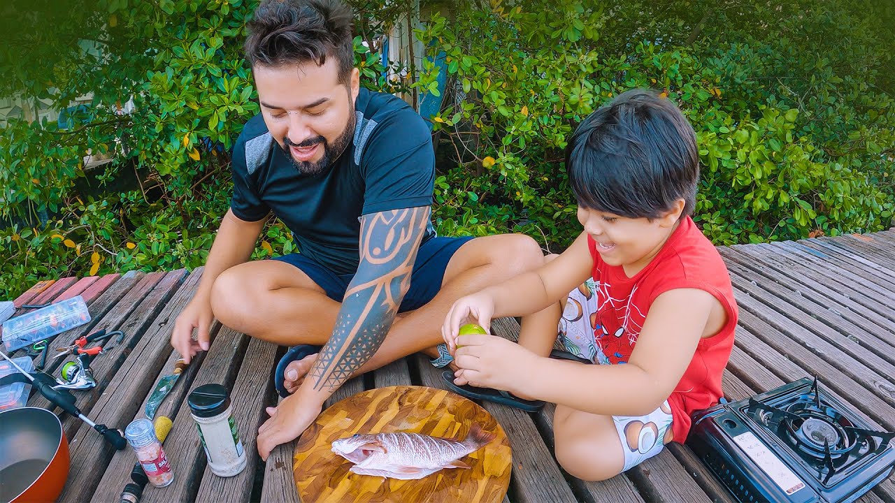 AO LADO DO BARCO AFUNDADO ME DEI BEM - Fritando com toda fam&iacute;lia