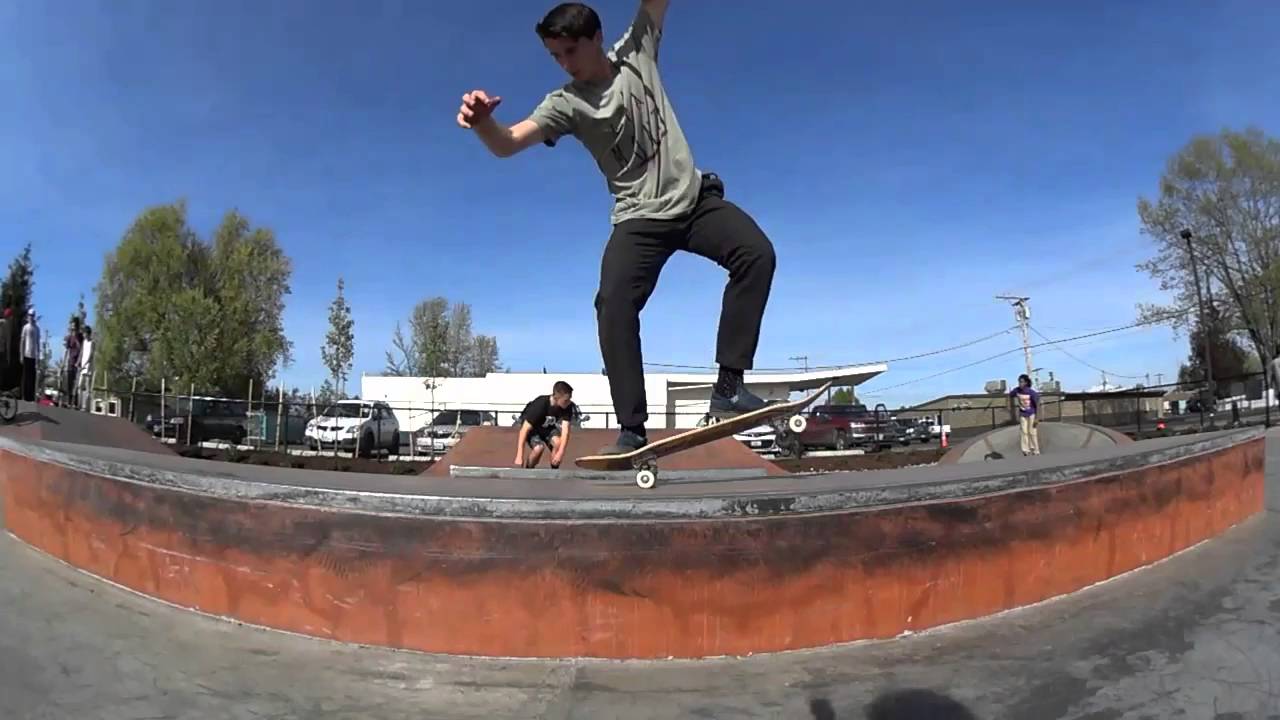 [2FTSK8.COM] YELM SKATEPARK SESSION. SONY FDR-X1000V