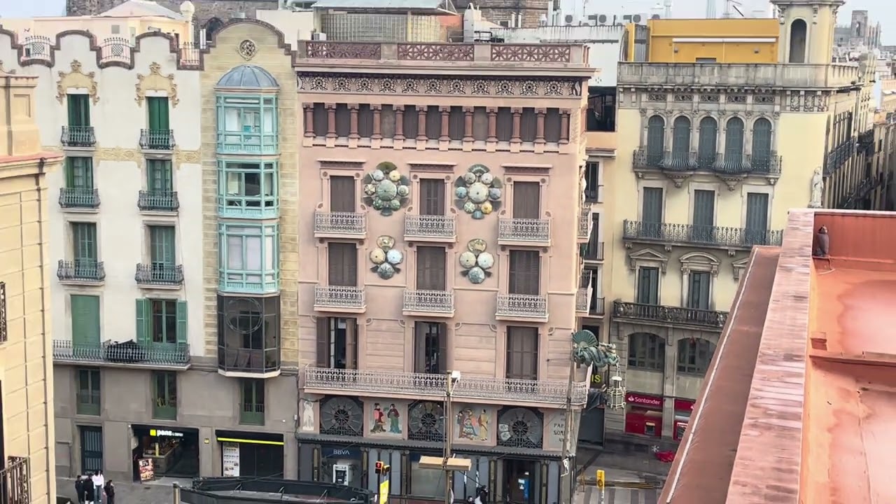 Панорама на половину міста Barcelona вранці з тераси Hotel Moderno Barcelona @viktorhrinchenko9119 
