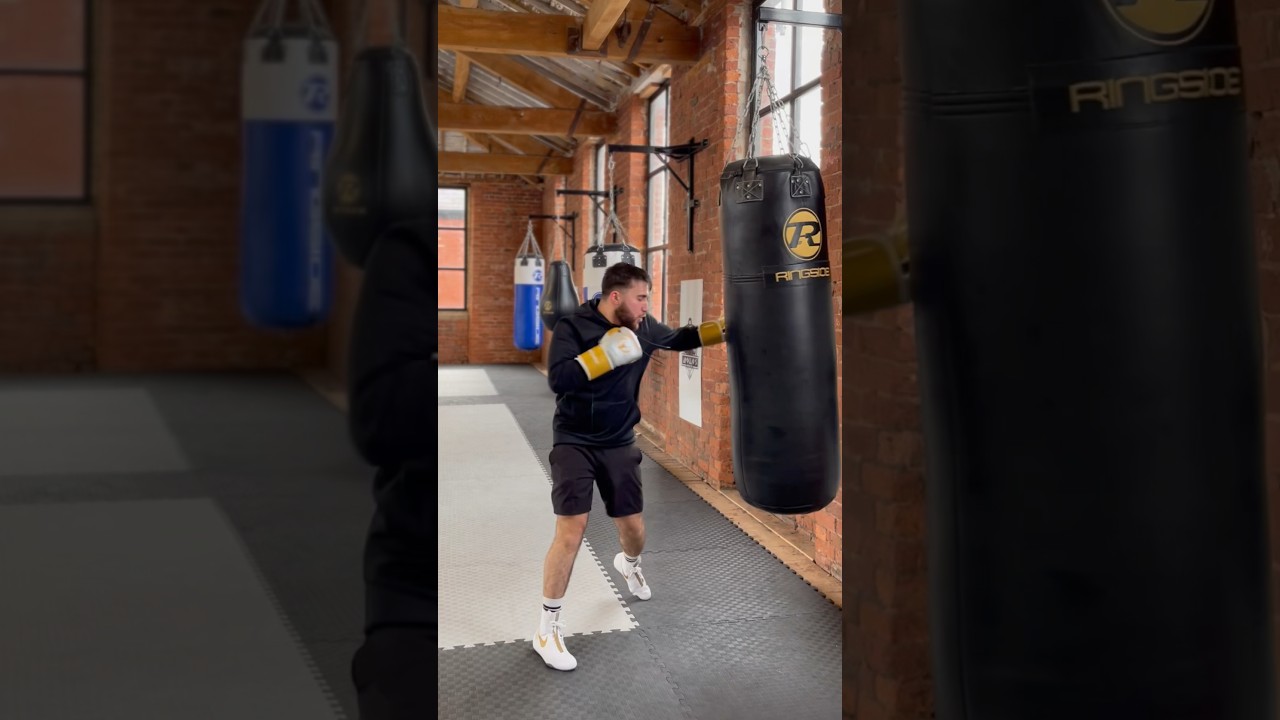 Basic Heavy Bag Drills #boxing #boxingtips #heavybagworkout