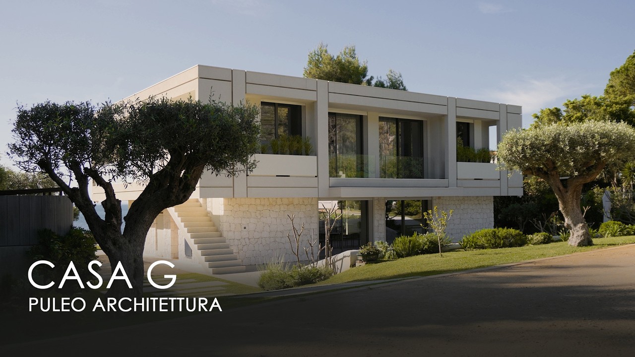 All'interno di una casa moderna con vista sul Golfo Siciliano di Brucoli - Puleo Architettura