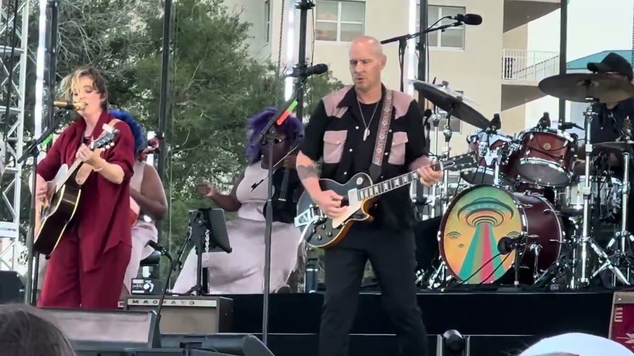Brandi Carlile “Wandering” 5/10/2025 (live debut)