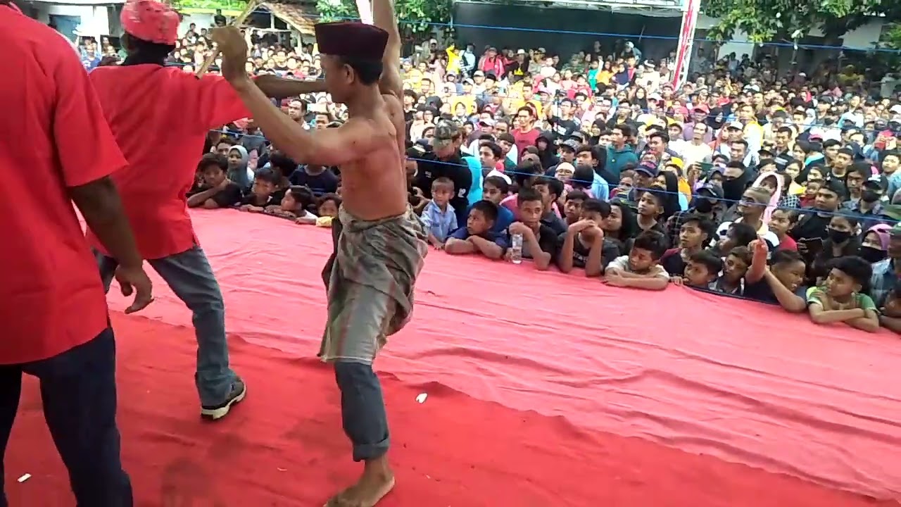 festival ojhung dalam rangka selamatan desa bugeman tahun 2022 park 4