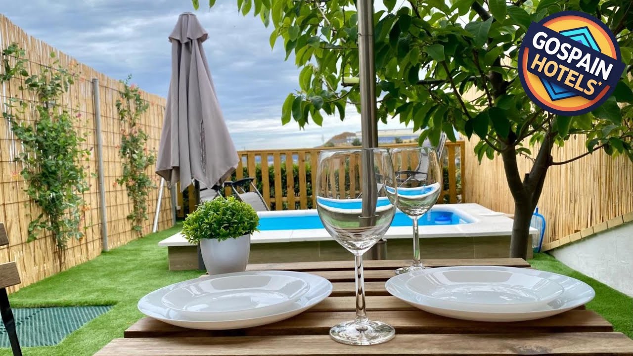 Suite Breeze - Private Heated Pool | Málaga, Spain | Hotel Review 🌟