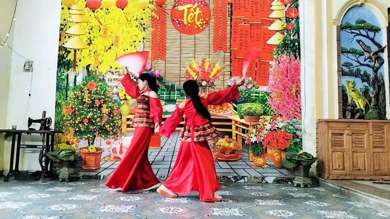 Xuân đẹp làm sao, bé cát tường và bác ngọc 
