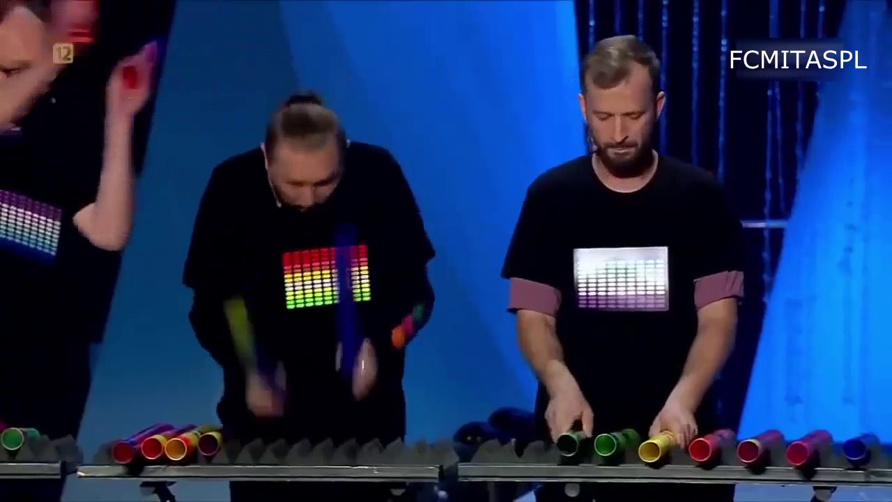 Łowcy. b - Iluminejszyn TOP KABARETY