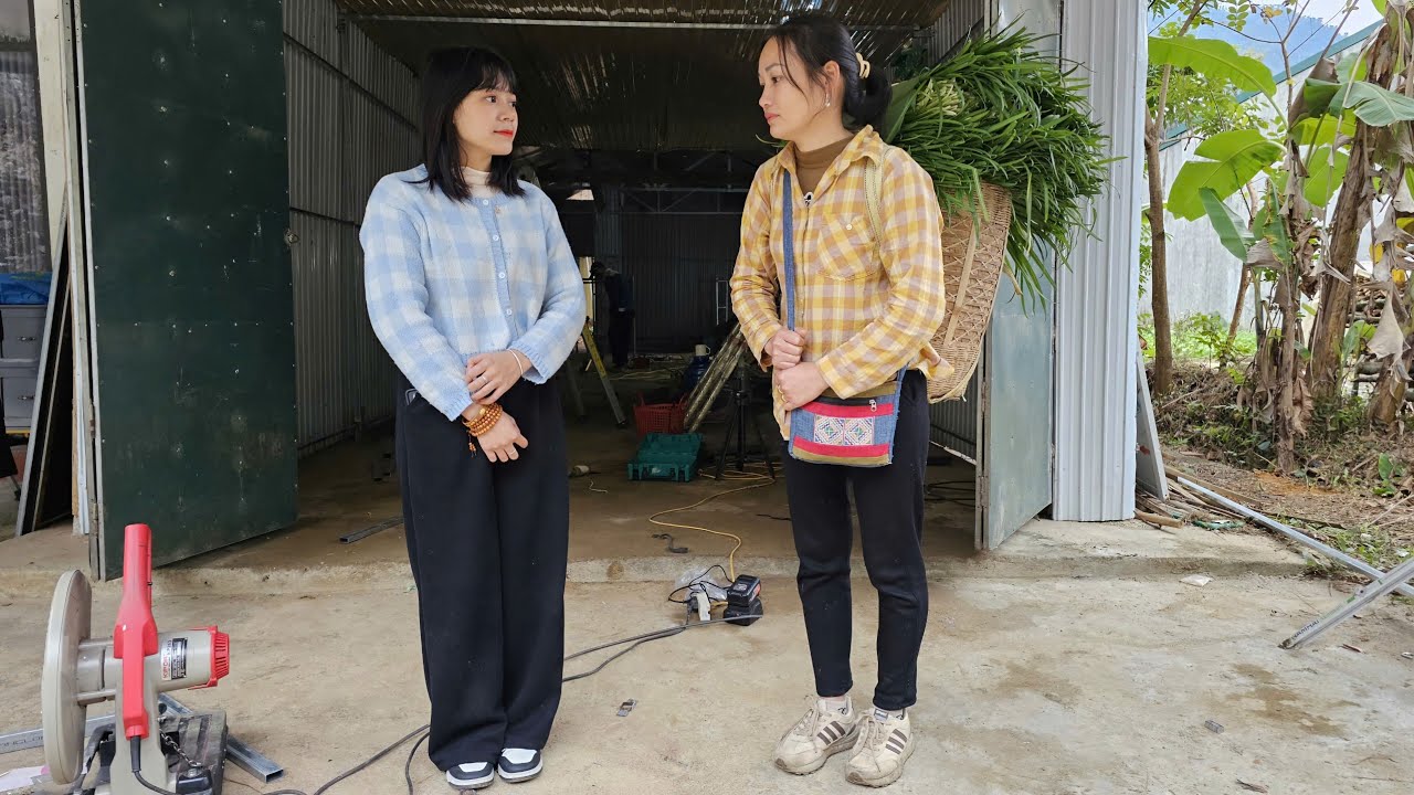 An Aunt Searches For Wild Vegetables Goes to market sell - Lý Phúc An